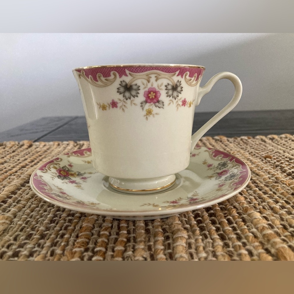 Mikasa Floral Pink Shelly L2860 5 Piece Place Setting - Picture 3 of 12